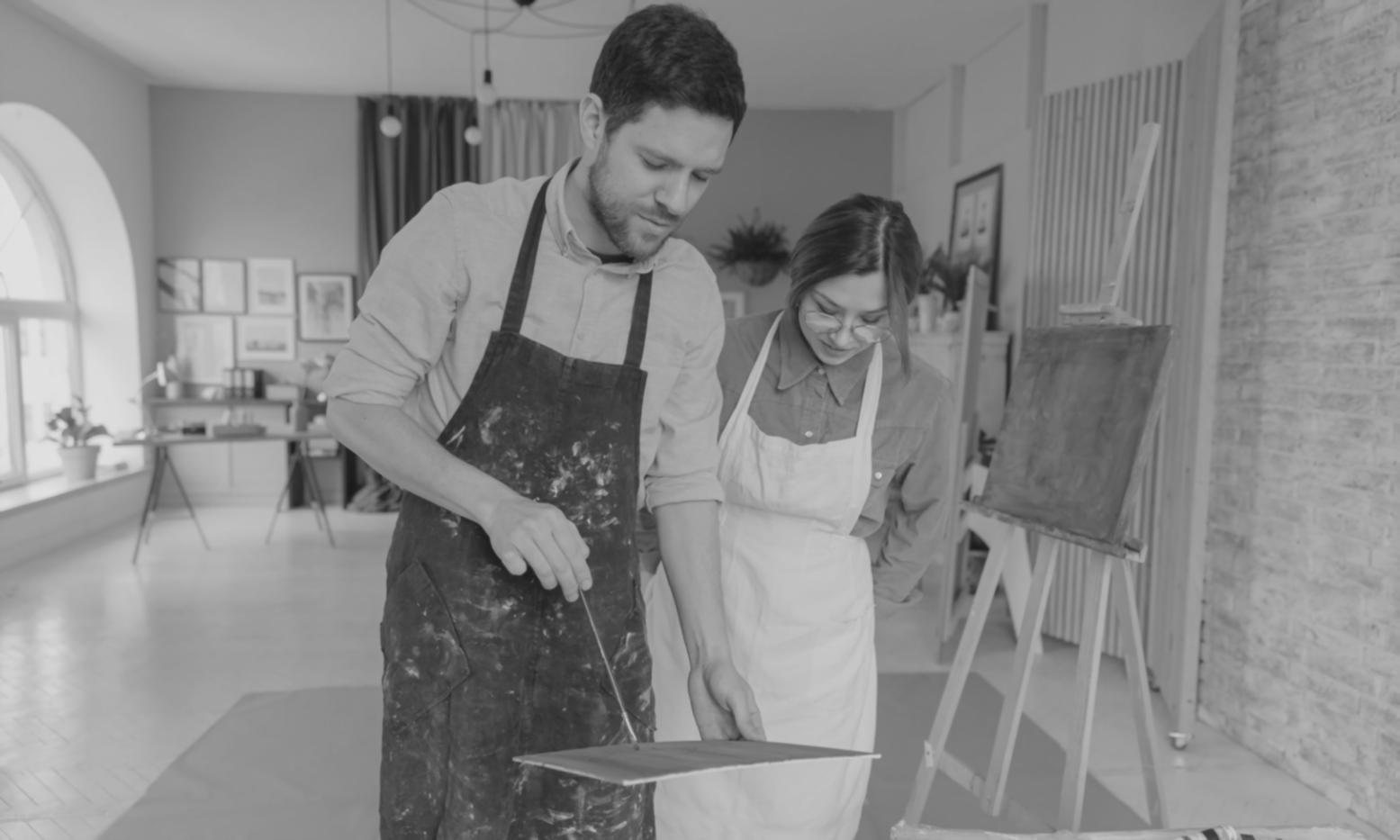 Atelier de dessin créatif avec matériel artistique